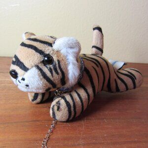 plush little passports tiger 2021 (W5748)